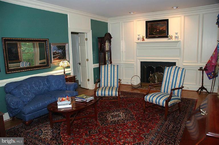 105 Interpromontory Road Great Falls, VA 22066 - Photo 9 of 15 Living Room