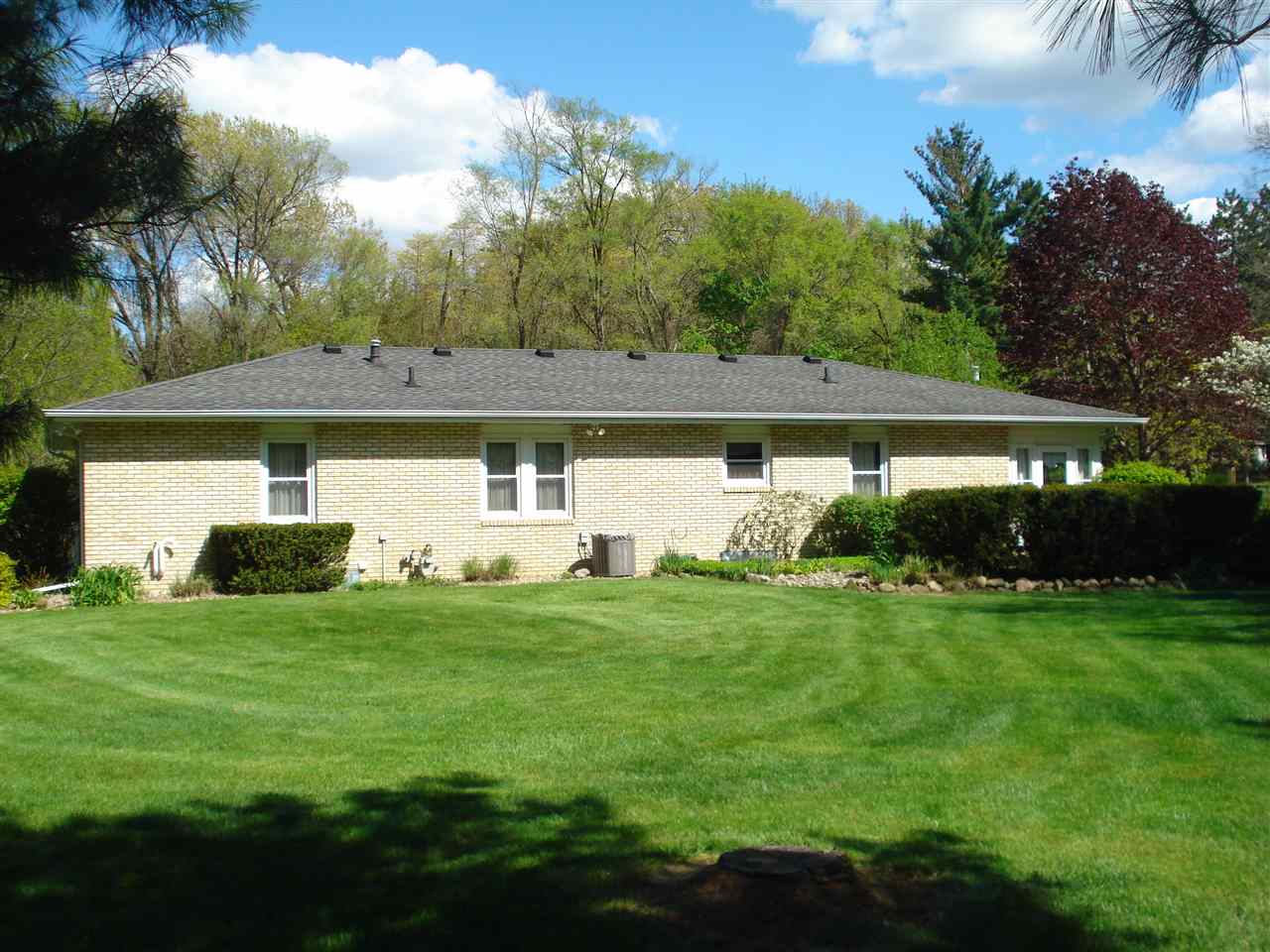 59229 Myrtle Road South Bend, IN 46614 - Photo 2 of 15 Gallery Image 2