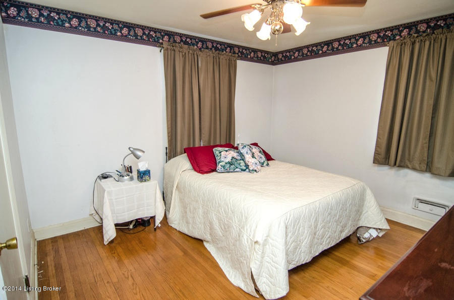 3532 Hughes Road Louisville, KY 40207 - Photo 13 of 25 Bedroom 1