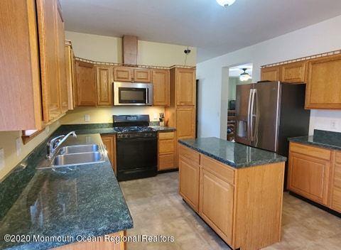 370 Ely Harmony Road Freehold, NJ 07728 - Photo 31 of 59 124201528_995713174276768_88170190447881