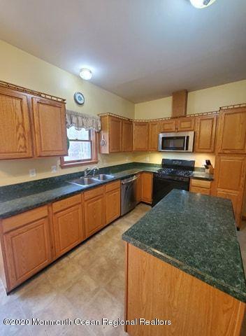 370 Ely Harmony Road Freehold, NJ 07728 - Photo 32 of 59 124148260_1728258847332067_7240601070789