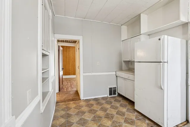 $1,500 | 402 Hill, Rock Springs, WI 53959