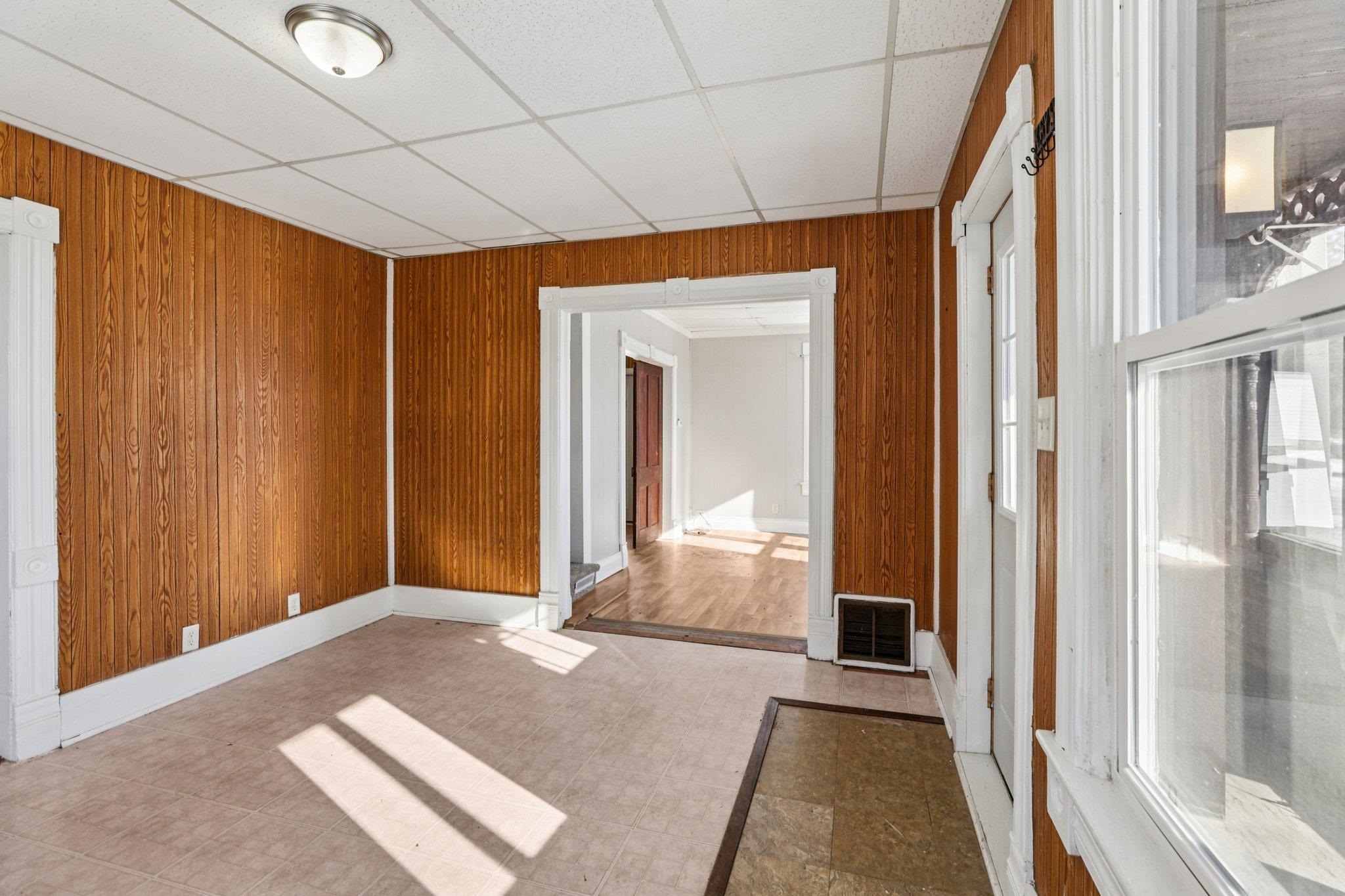 402 Hill Rock Springs, WI 53959 - Photo 4 of 34