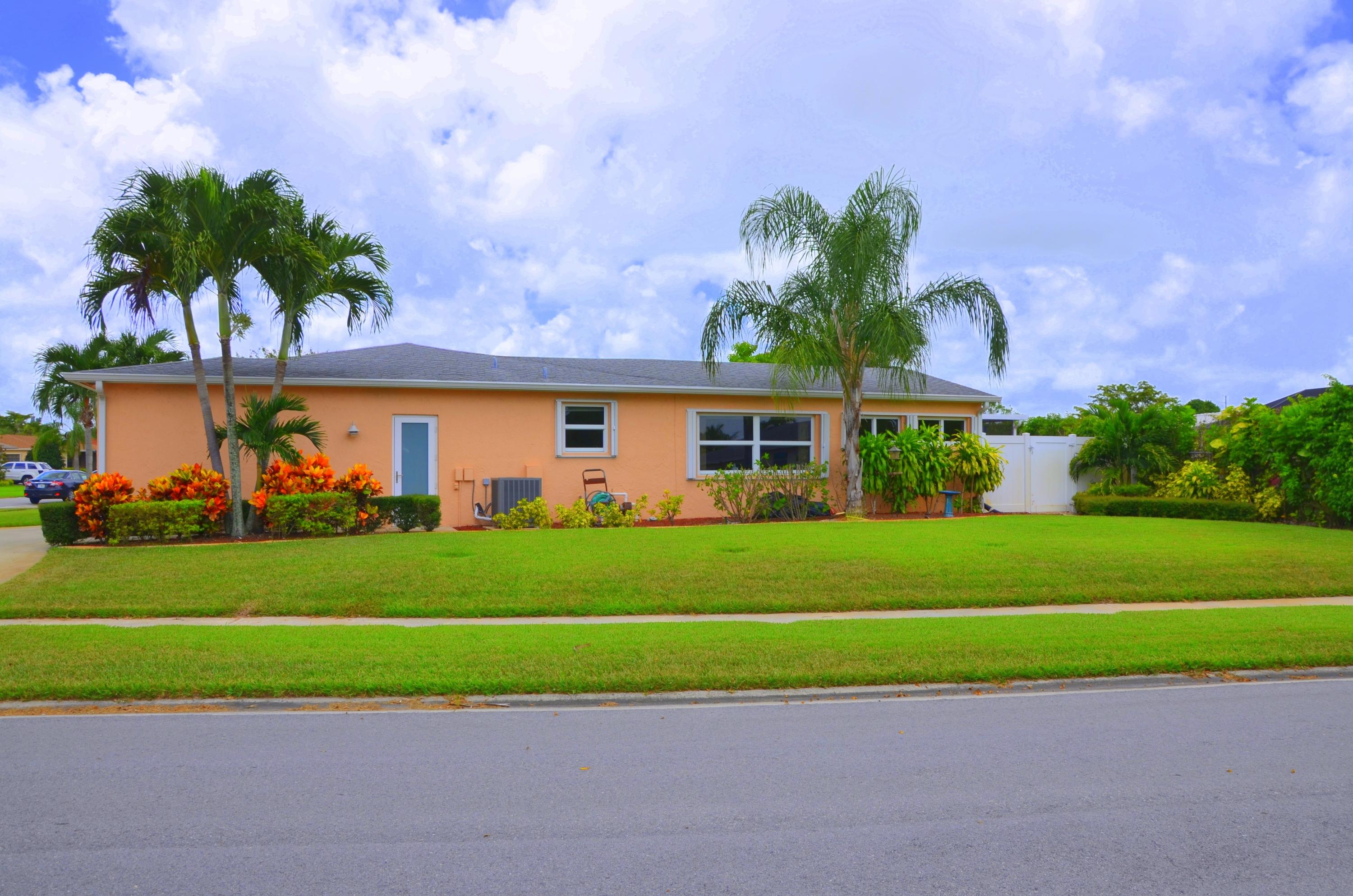 4615 Armadillo Street Boca Raton, FL 33428 - Photo 3 of 32 DSC_0456