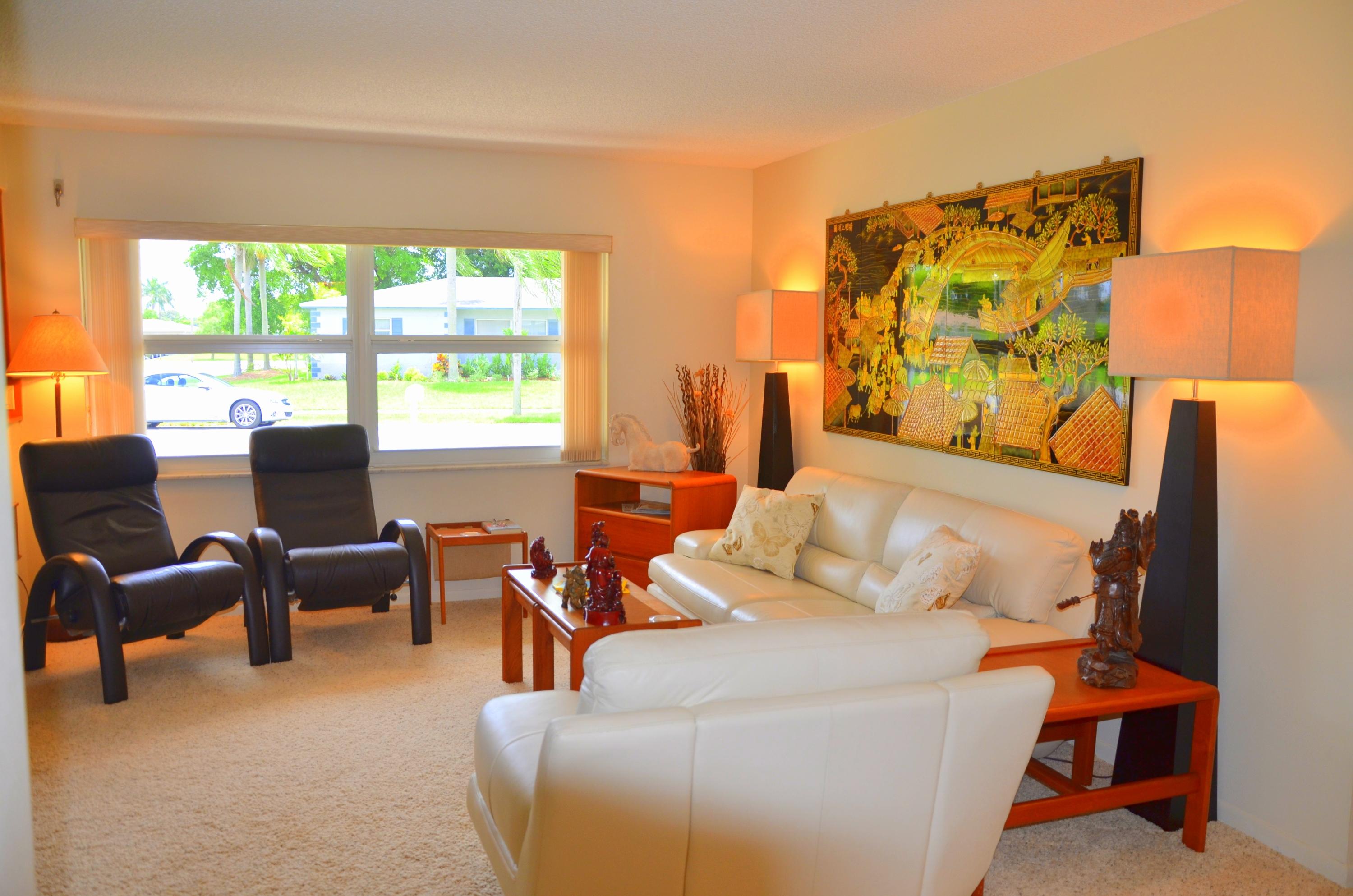 4615 Armadillo Street Boca Raton, FL 33428 - Photo 7 of 32 DSC_0424