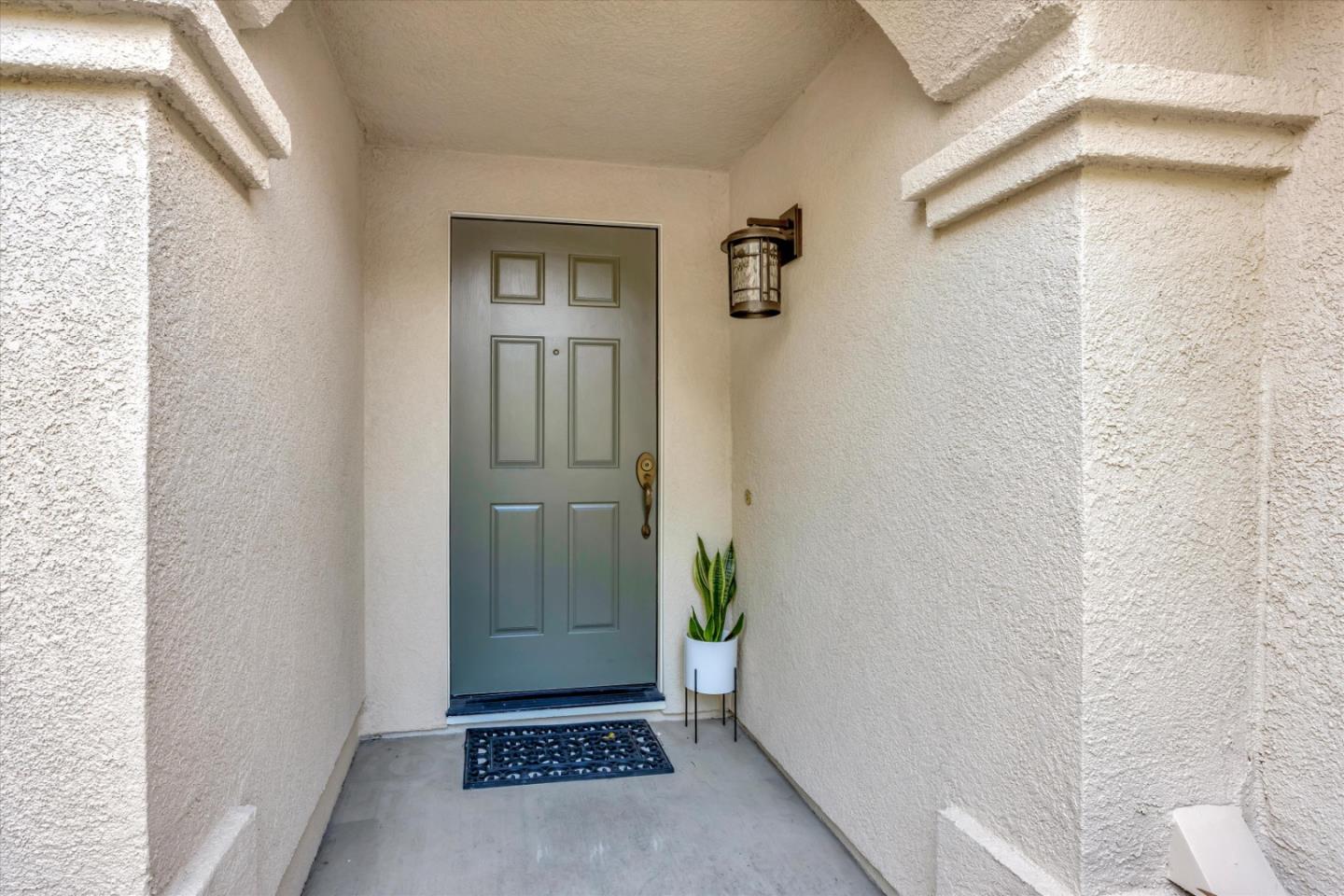 7863 Summerpointe Place Castro Valley, CA 94552 - Photo 4 of 43 a view of a bathroom