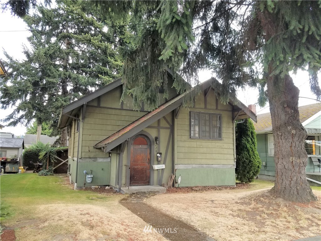 228 Burnett Avenue North Renton, WA 98057 - Photo 1 of 12 Gallery Image 1