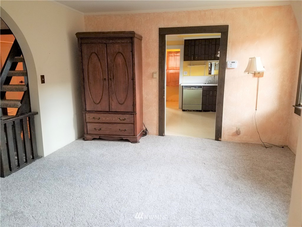 228 Burnett Avenue North Renton, WA 98057 - Photo 6 of 12 Gallery Image 6