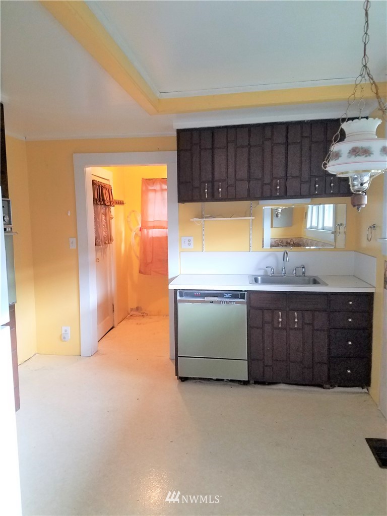 228 Burnett Avenue North Renton, WA 98057 - Photo 7 of 12 Gallery Image 7