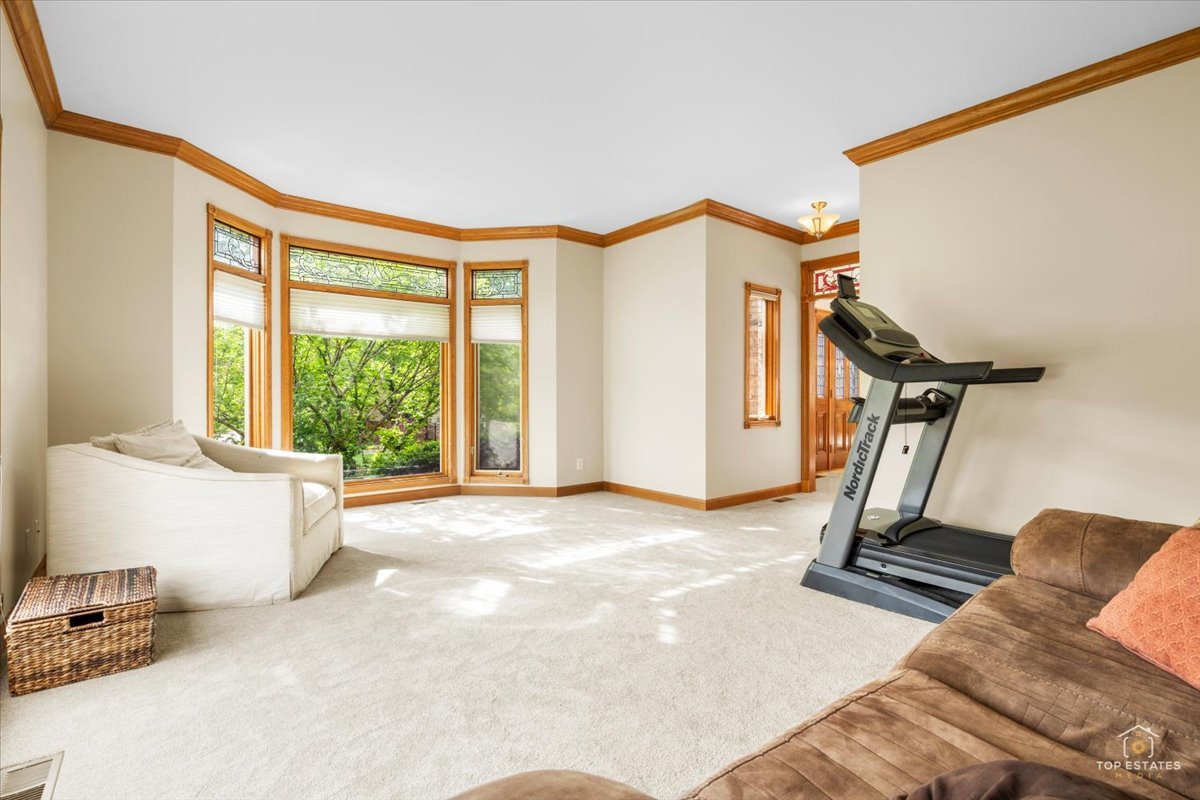 601 Ridgelawn Trail Batavia, IL 60510 - Photo 10 of 57 a view of a room with gym equipment