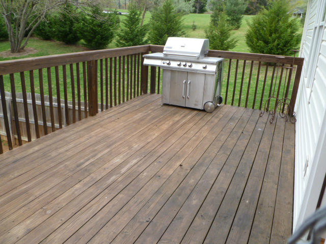 644 Castleridge Road Vinton, VA 24179 - Photo 20 of 21 back deck