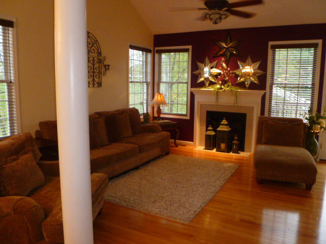 644 Castleridge Road Vinton, VA 24179 - Photo 7 of 21 Family Room