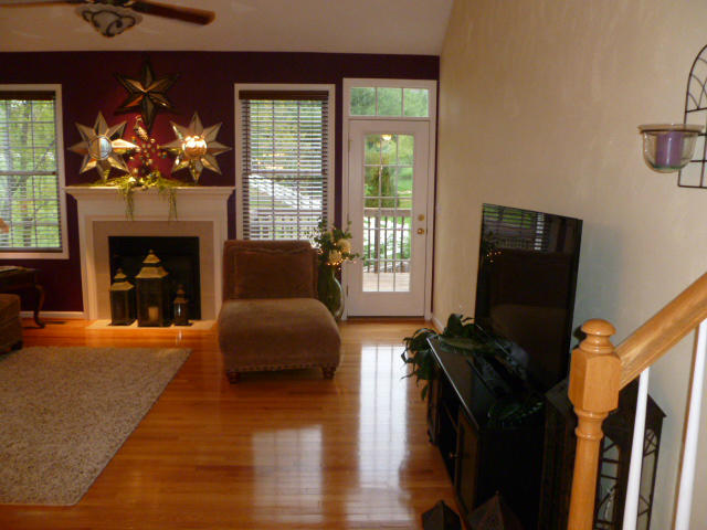 644 Castleridge Road Vinton, VA 24179 - Photo 8 of 21 Living area