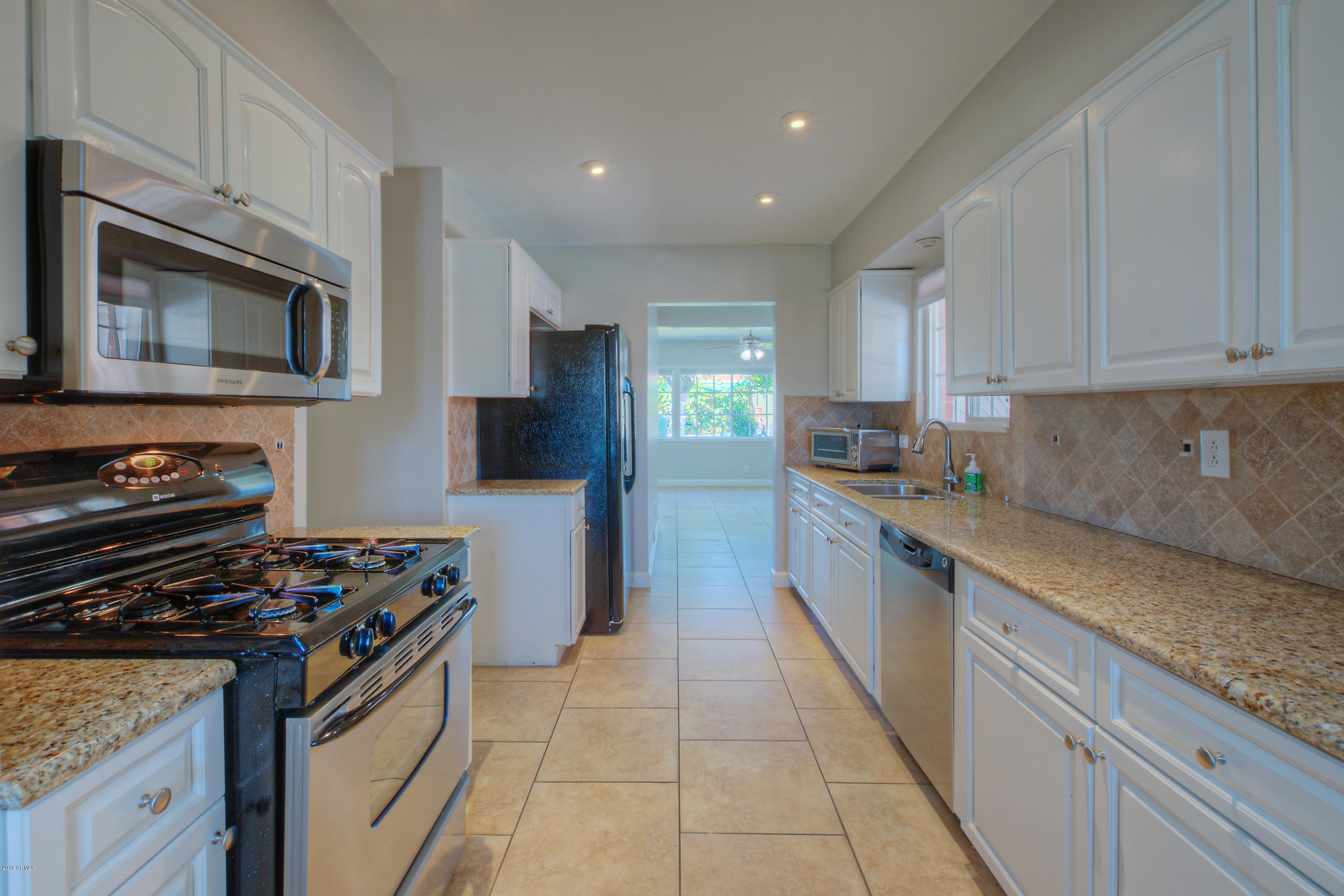 820 East Lamar Road Phoenix, AZ 85014 - Photo 16 of 26 Kitchen 1