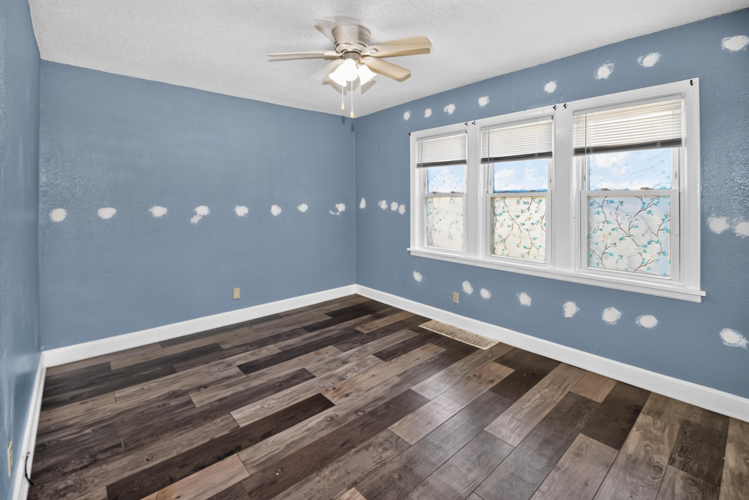 1640 Mead Street Racine, WI 53403 - Photo 9 of 27 Primary Bedroom