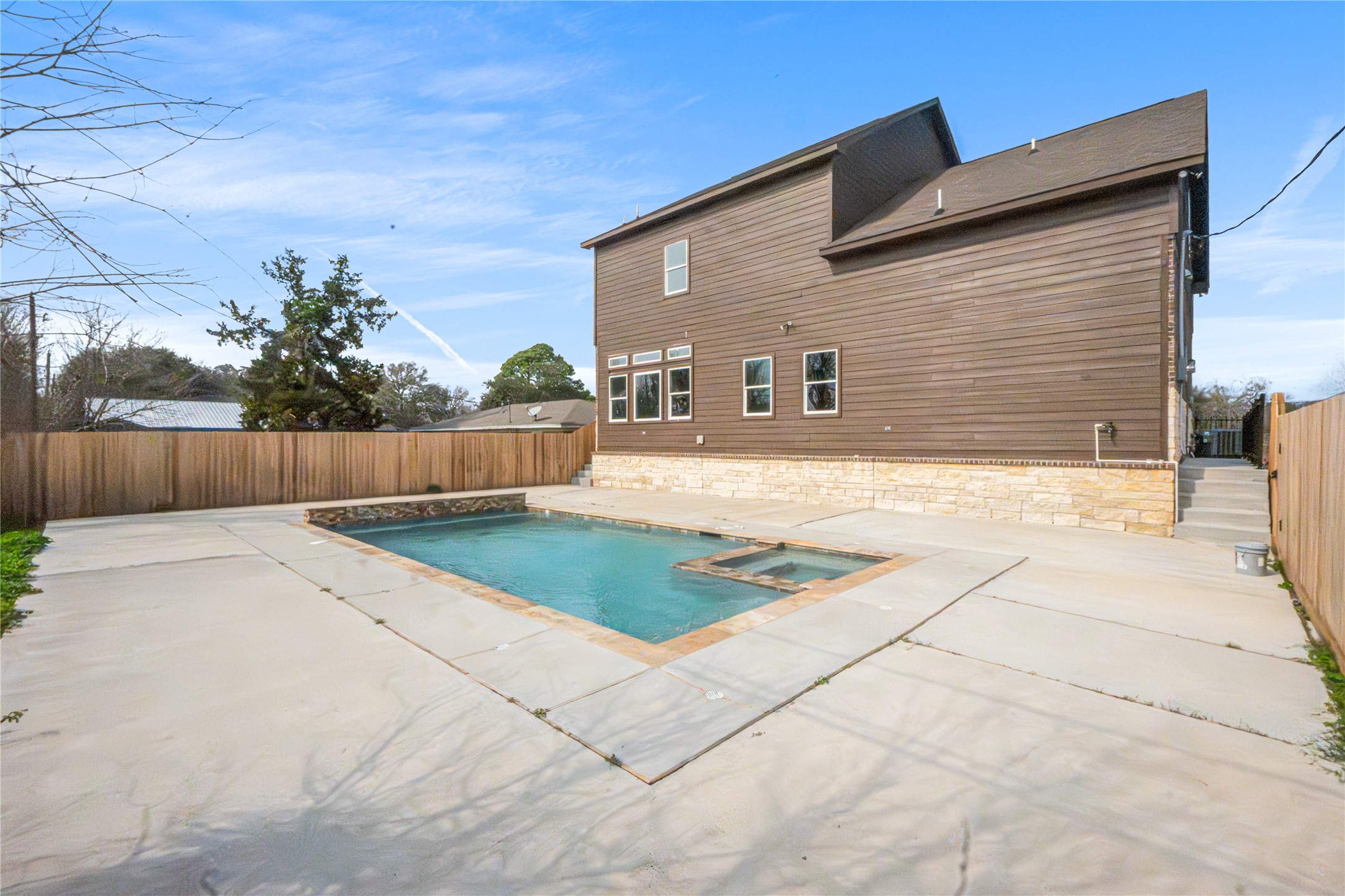 6413 North Ridgecrest Drive Hitchcock, TX 77563 - Photo 5 of 29 a view of backyard of the house