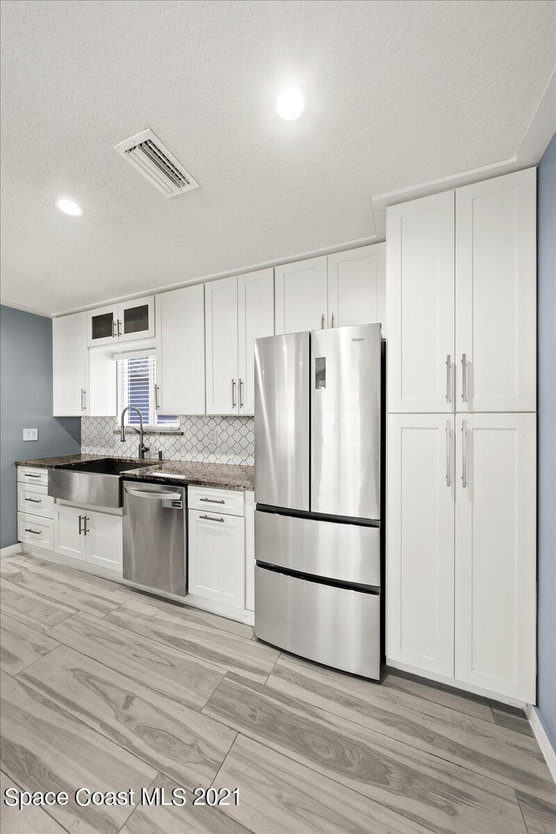 1040 Grapefruit Road Southeast Palm Bay, FL 32909 - Photo 11 of 32 11-untitled-22