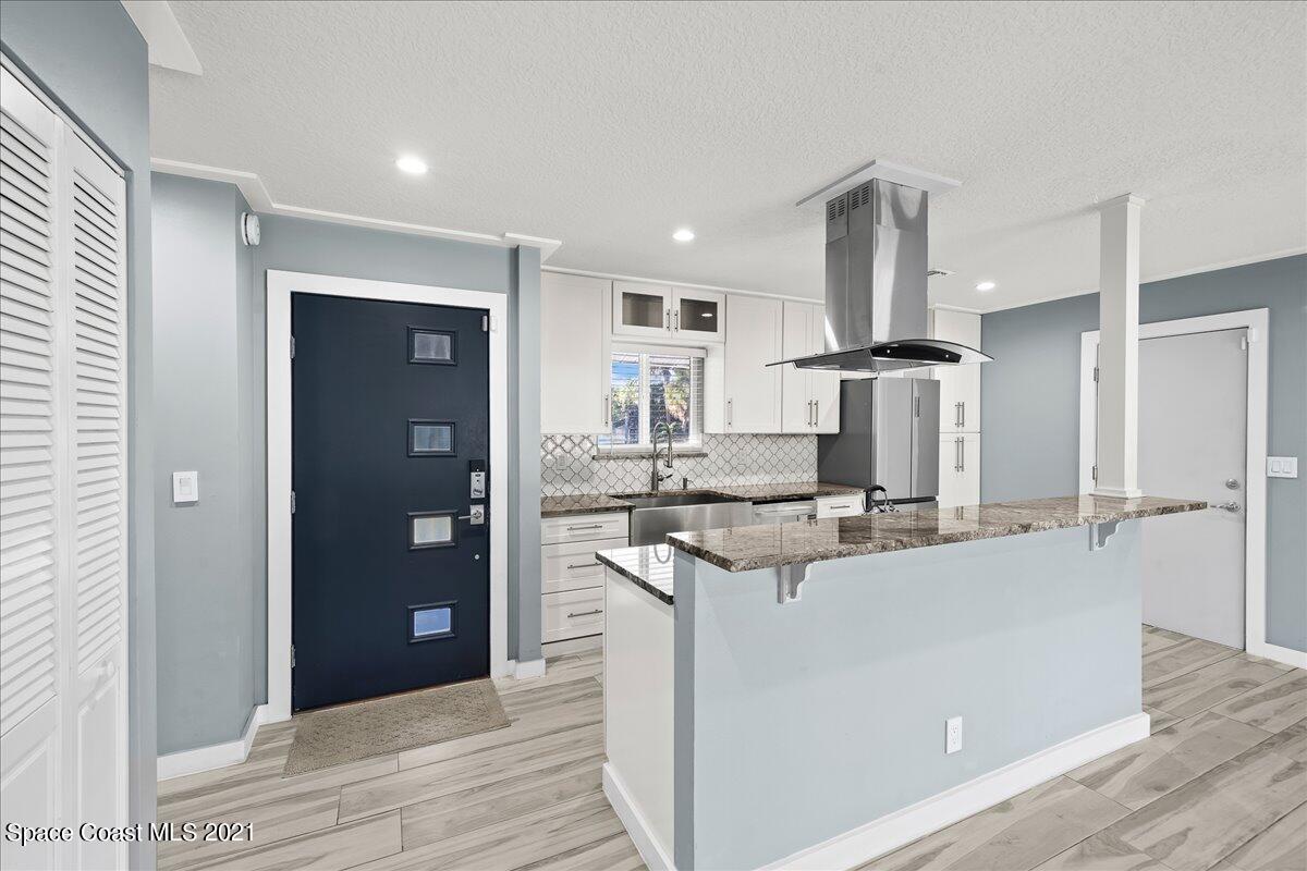1040 Grapefruit Road Southeast Palm Bay, FL 32909 - Photo 6 of 32 06-untitled-20