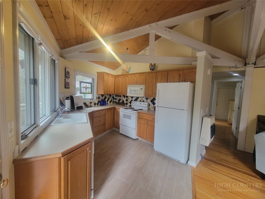 155-157 Sycamore Boone, NC 28607 - Photo 3 of 13
