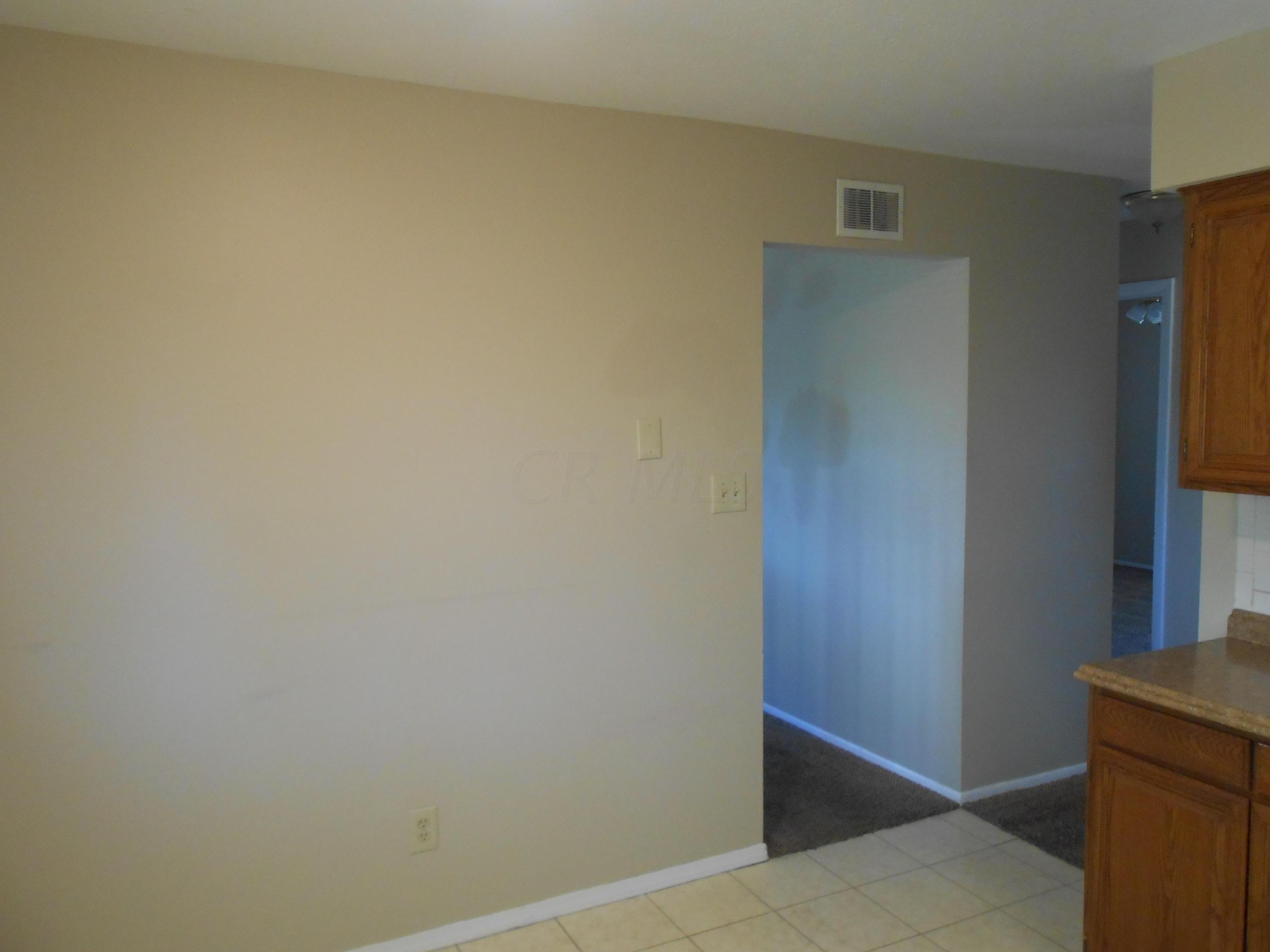 547 McCutcheon Road Columbus, OH 43230 - Photo 17 of 32