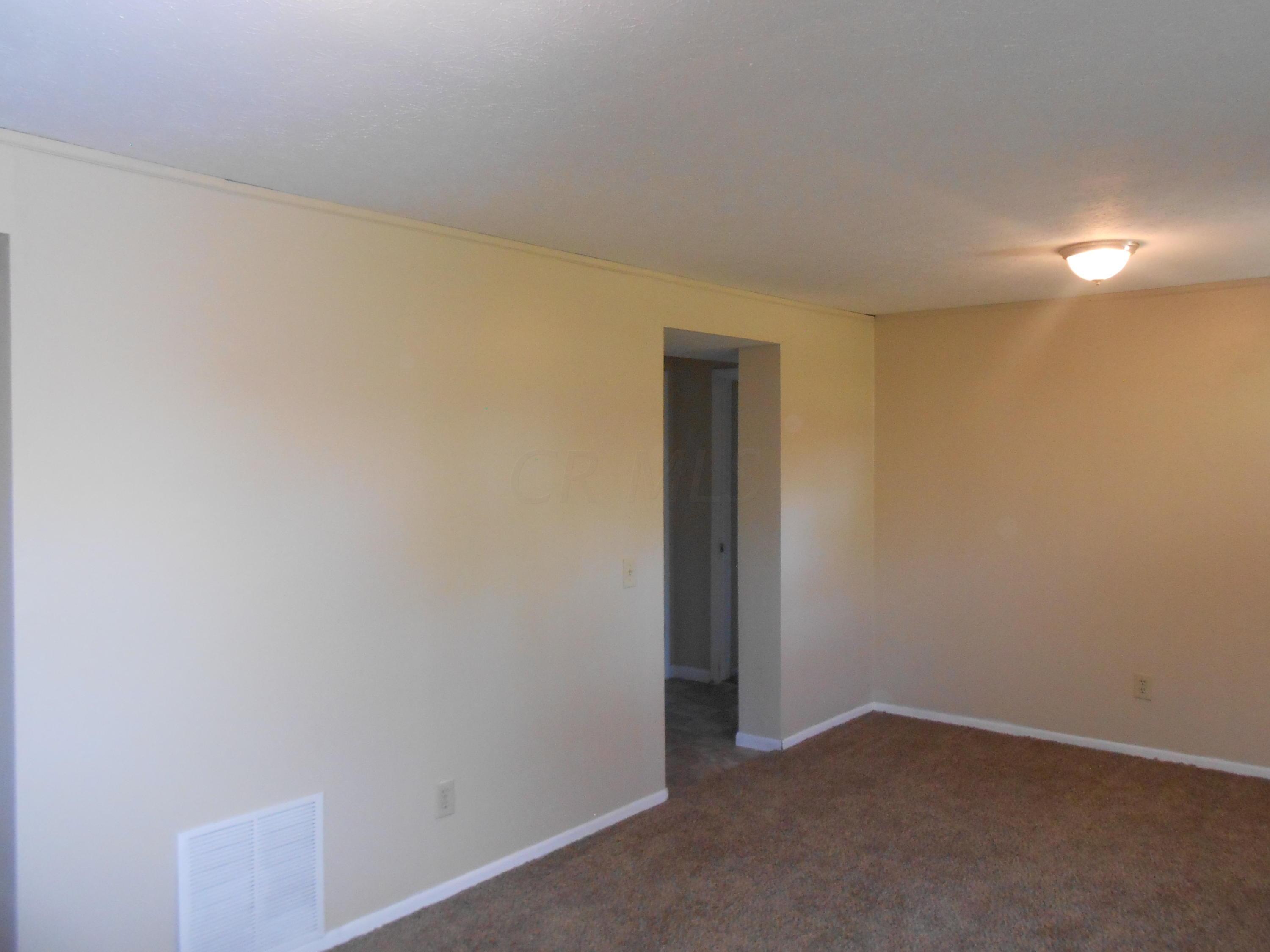 547 McCutcheon Road Columbus, OH 43230 - Photo 24 of 32