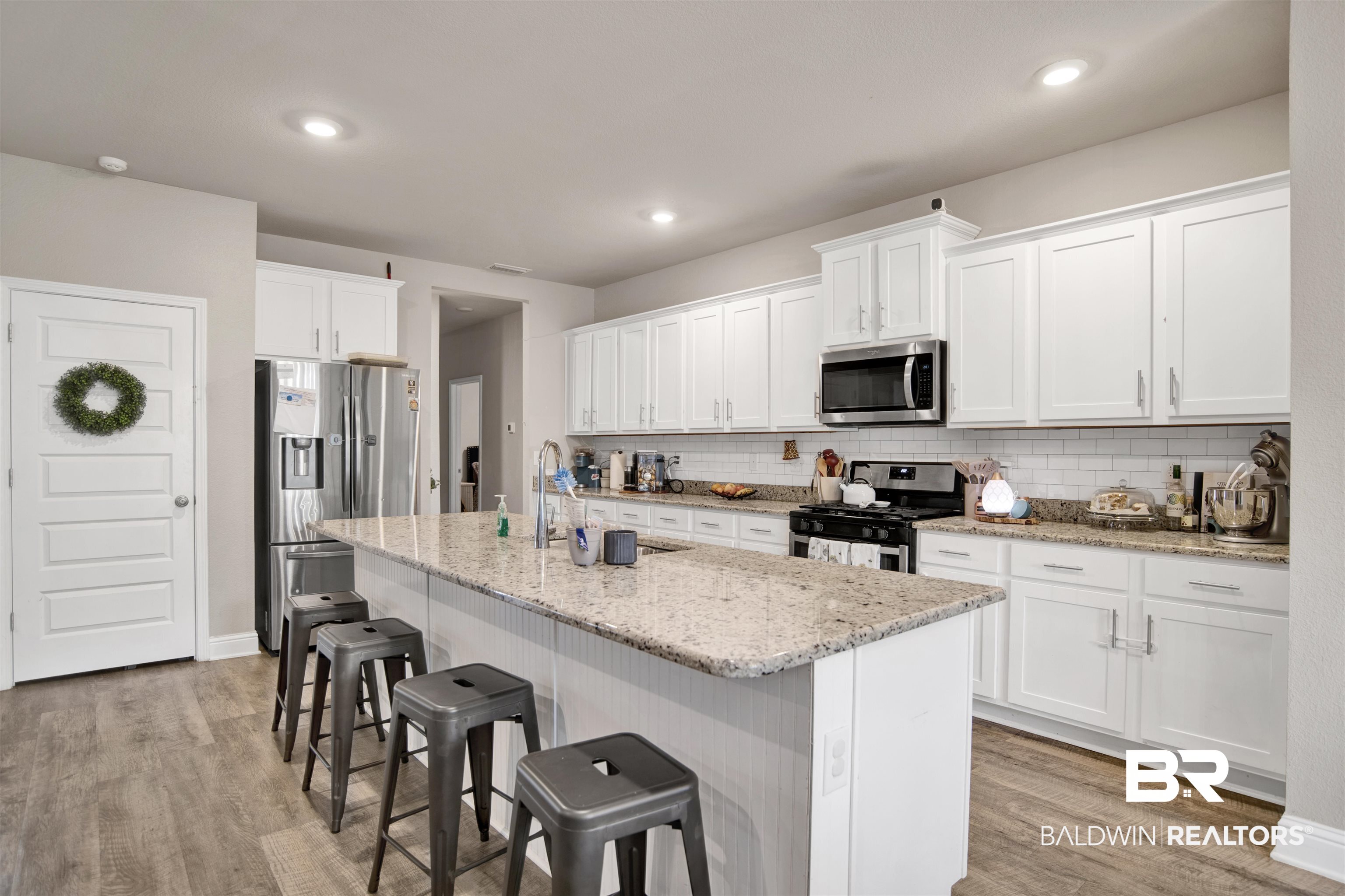 8669 Bronze Lane Foley, AL 36535 - Photo 12 of 28 Kitchen Breakfast Bar