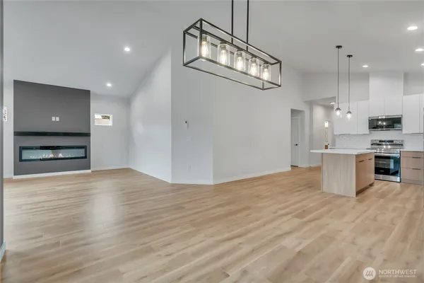 $549,950 | 210 Silver Lane Southeast, Orting, WA 98360