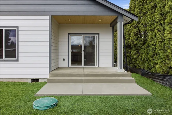 $549,950 | 210 Silver Lane Southeast, Orting, WA 98360