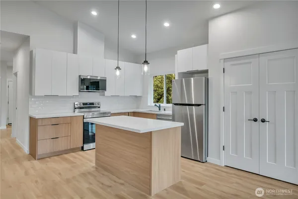 $549,950 | 210 Silver Lane Southeast, Orting, WA 98360