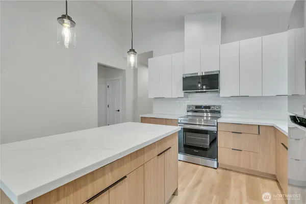 $549,950 | 210 Silver Lane Southeast, Orting, WA 98360