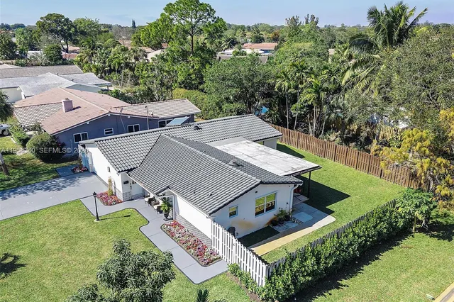 $675,000 | 7501 Northwest 42nd Street, Coral Springs, FL 33065