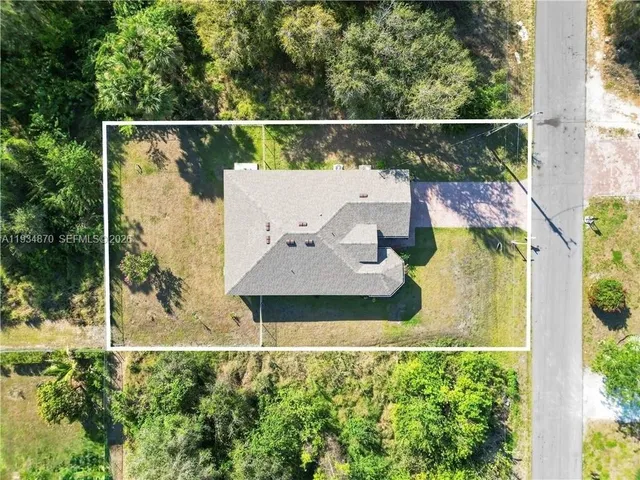 $2,000 | 2802 40th Street Southwest, Lehigh Acres, FL 33976