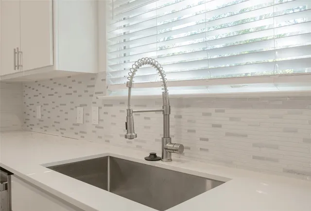 a close view of sink