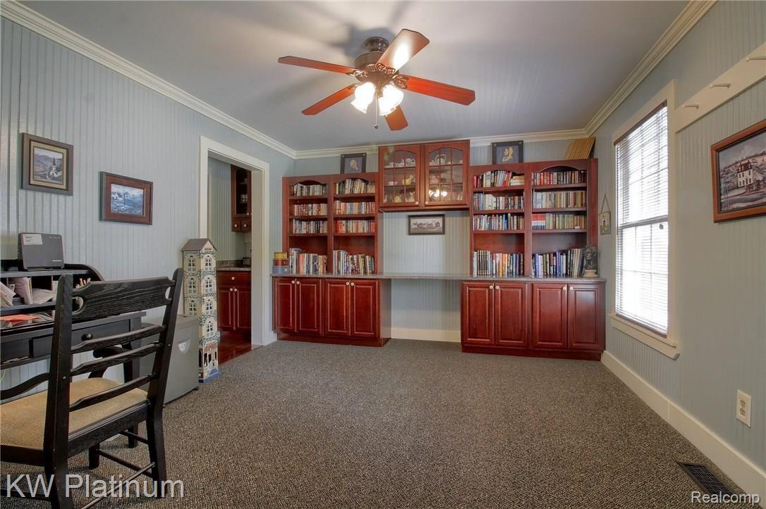 917 Brewer Road Leonard, MI 48367 - Photo 9 of 59 Library.jpg