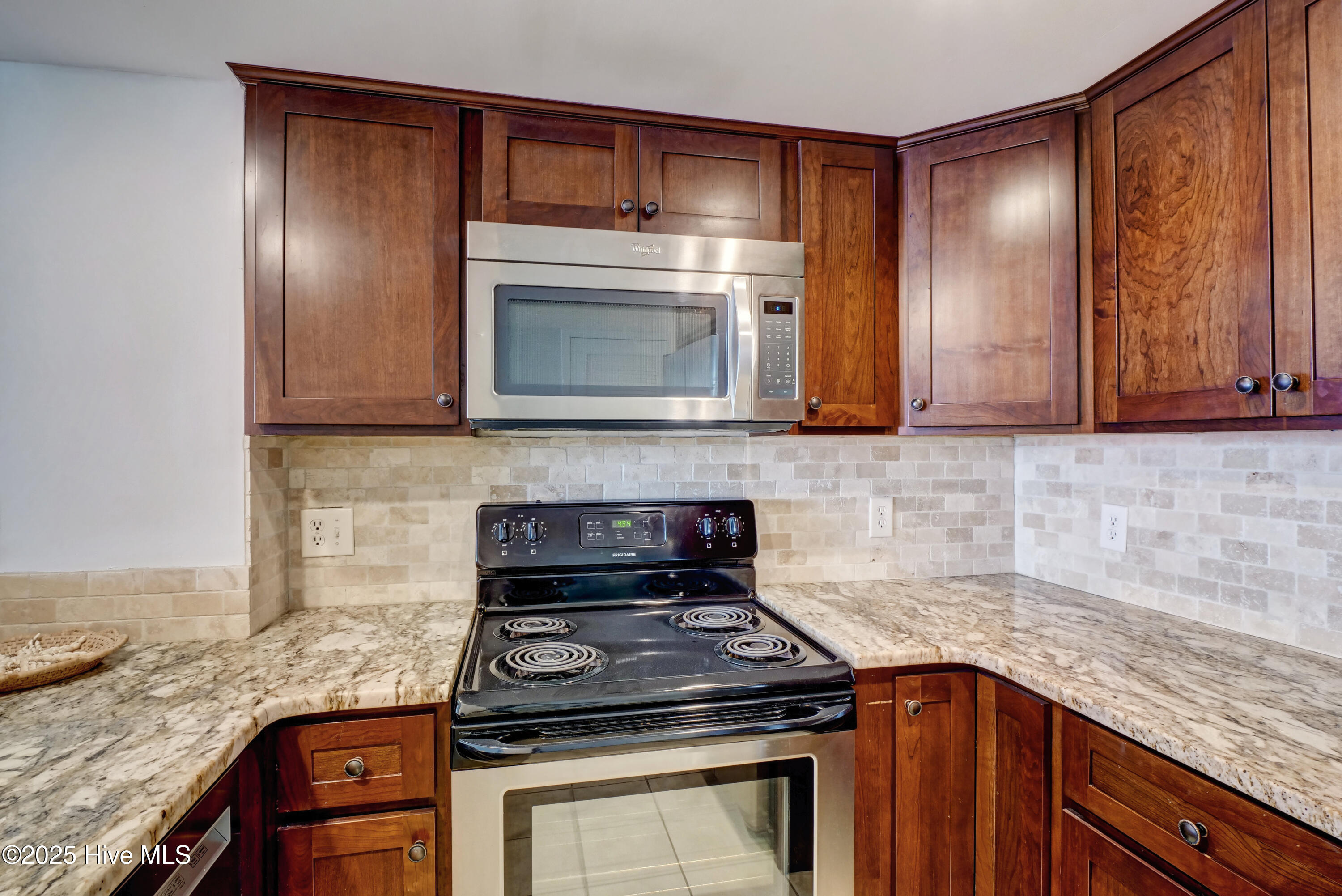 2000 New River Inlet Road, Unit 1302 North Topsail Beach, NC 28460 - Photo 4 of 41 Kitchen