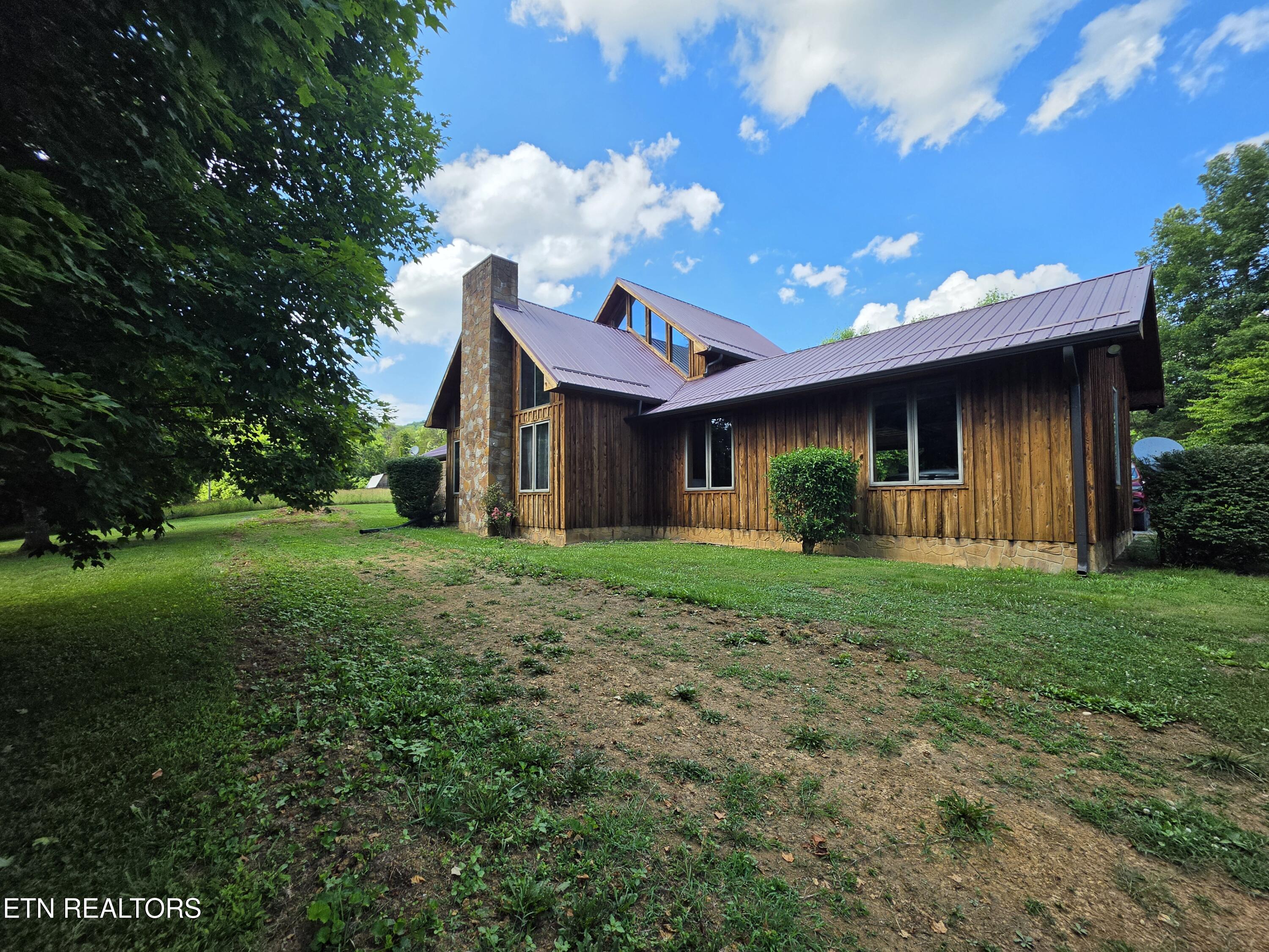 264 Carlos Road Sneedville, TN 37869 - Photo 3 of 58 20260611_162135
