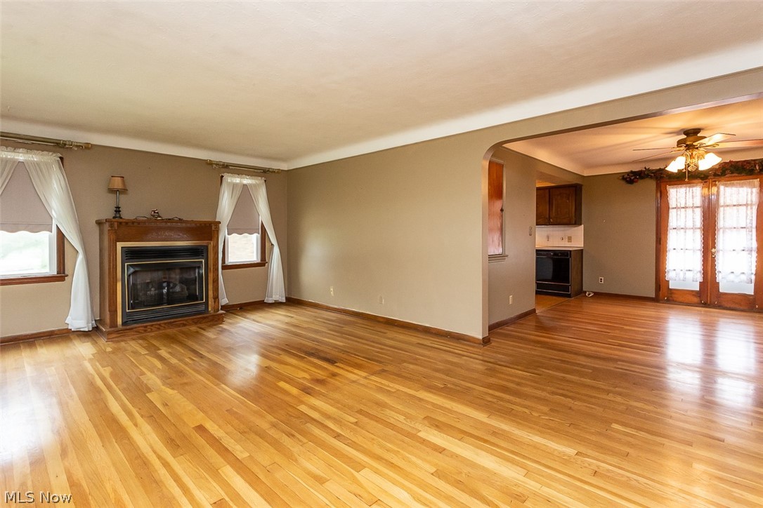 7011 Ridge Road Parma, OH 44129 - Photo 5 of 24