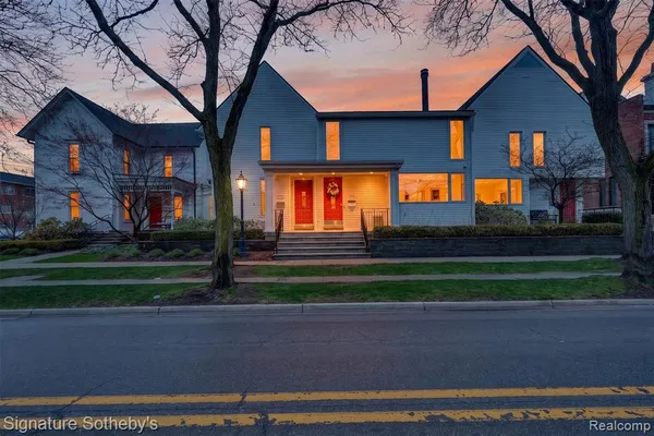 $5,125 | 372 West Brown Street, Birmingham, MI 48009