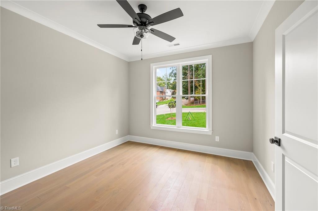 543 Barrett Road Winston-Salem, NC 27104 - Photo 7 of 46