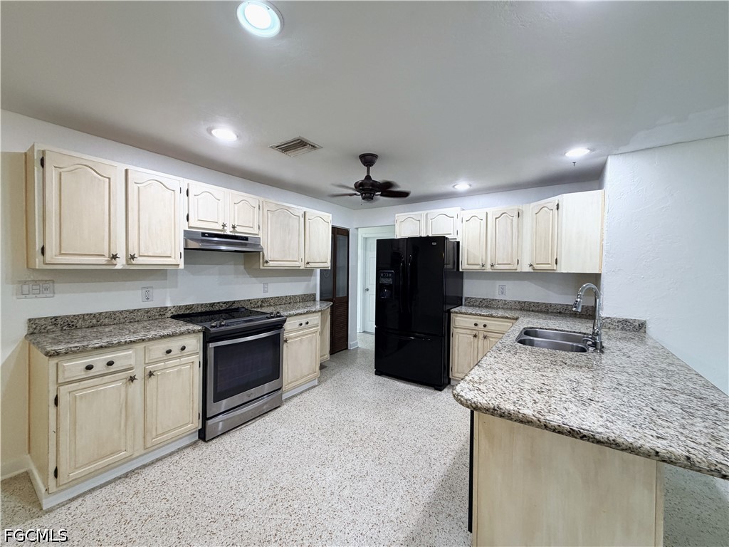 1637 South Mayfair Road Fort Myers, FL 33919 - Photo 7 of 29