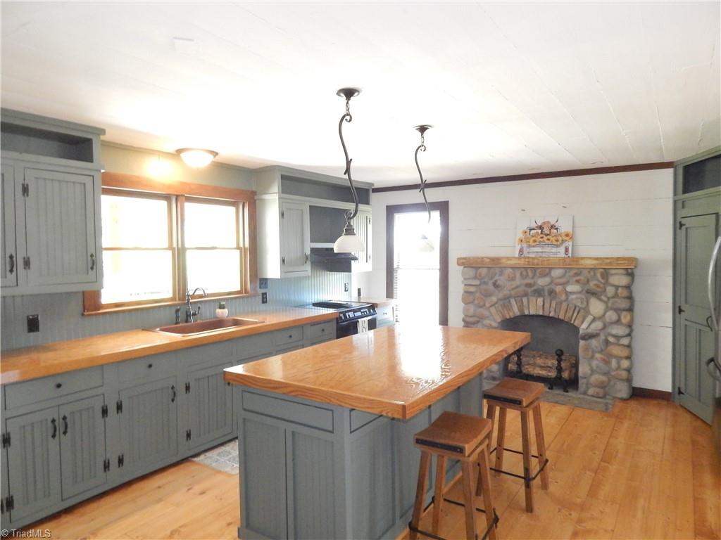 2742 Simpson Mill Road Mount Airy, NC 27030 - Photo 7 of 45