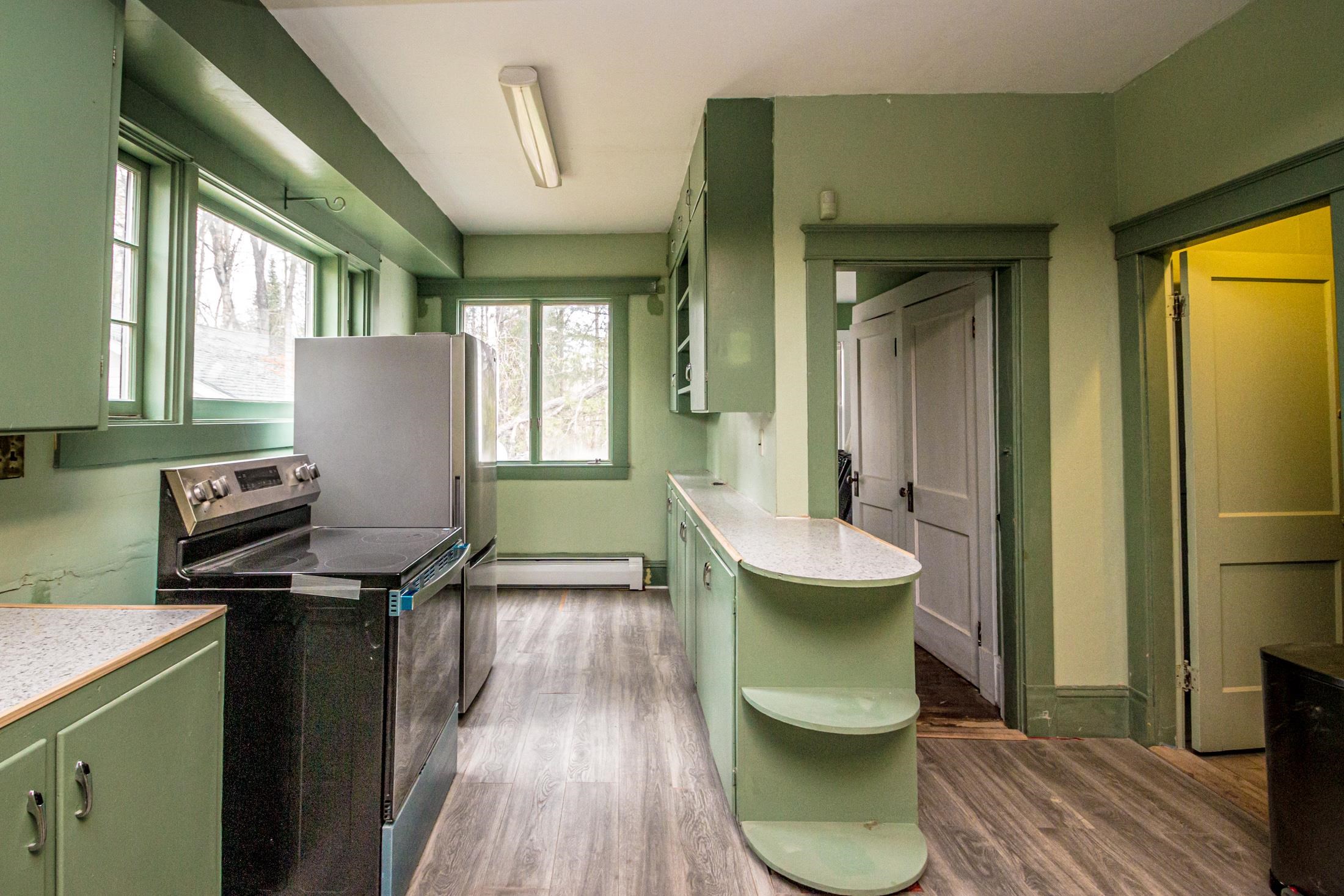 42 Elm Street Lunenburg, VT 05906 - Photo 21 of 43