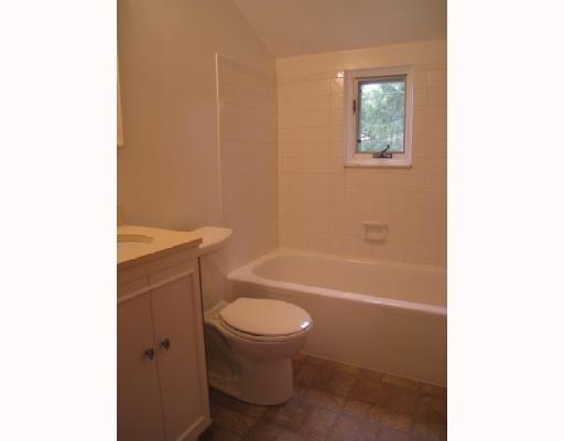 947 Roland Road Pittsburgh, PA 15221 - Photo 11 of 16 Master Bath/Spa.