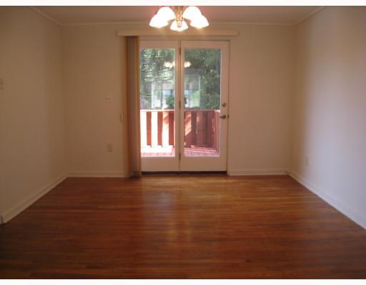 947 Roland Road Pittsburgh, PA 15221 - Photo 5 of 16 Dining Room.