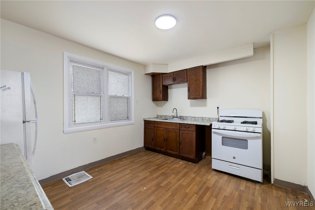 76 Butler Avenue Buffalo, NY 14208 - Photo 25 of 50