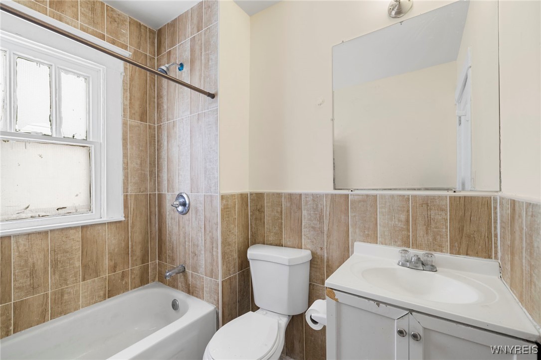 76 Butler Avenue Buffalo, NY 14208 - Photo 27 of 50