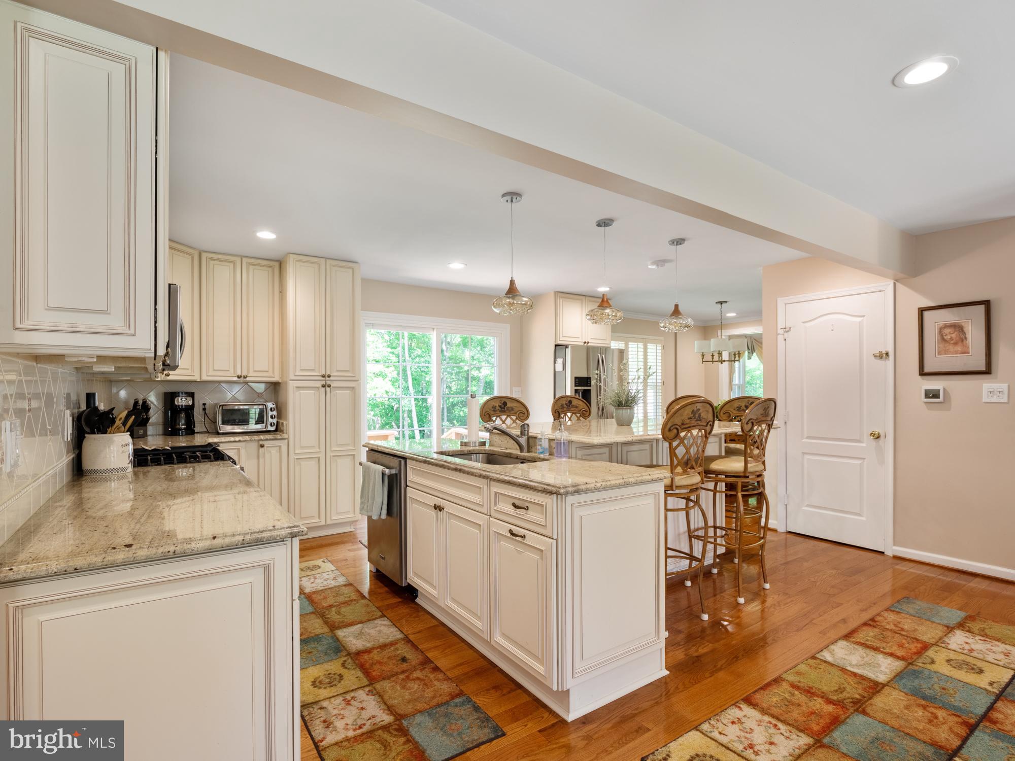 2302 Toddsbury Place Reston, VA 20191 - Photo 9 of 37 Gallery Image 9