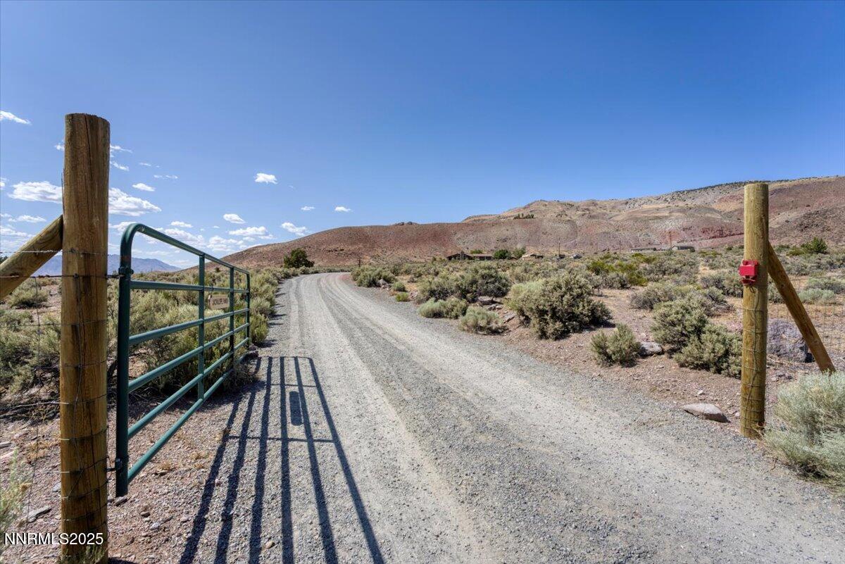 5455 Wild Horse Road Reno, NV 89510 - Photo 25 of 33 a view of balcony with furniture