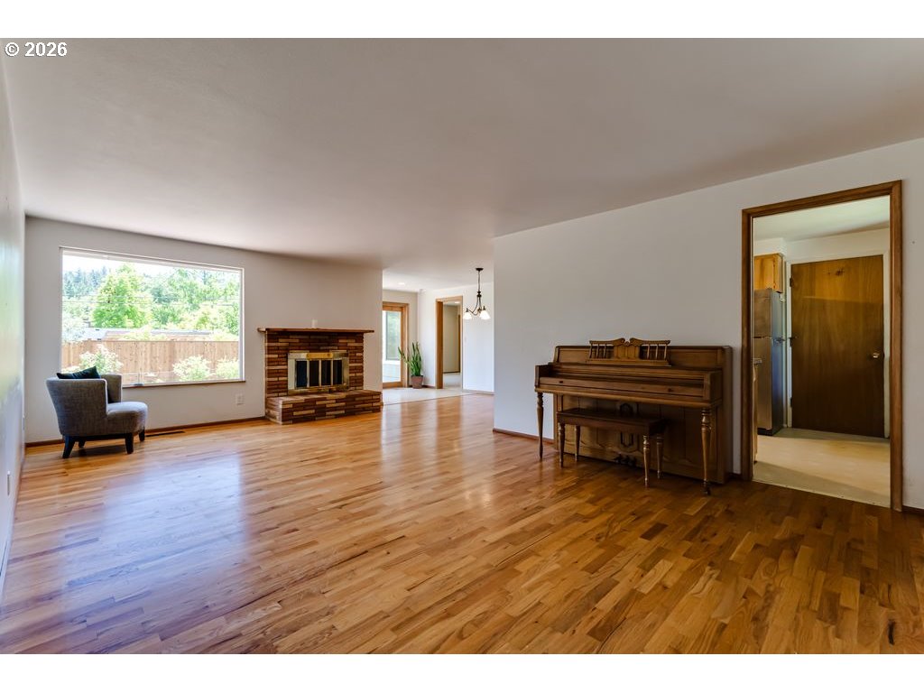 4355 Pearl Street Eugene, OR 97405 - Photo 3 of 47