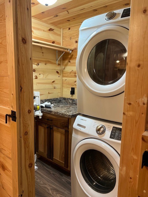 2570 North Old Bruceville Road Bruceville, TX 76630 - Photo 19 of 44 a utility room with dryer and washer